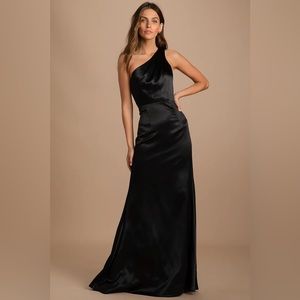 Lulus On The Guest List Black satin One-shoulder maxi dress